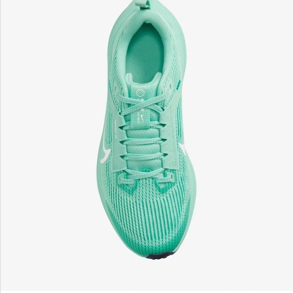 Nike Air Zoom Pegasus 40 Athletic Sneakers - Picture 3 of 5